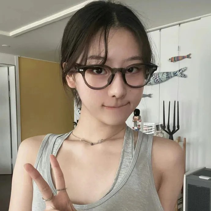 俏如彩蝶飞飞飞
